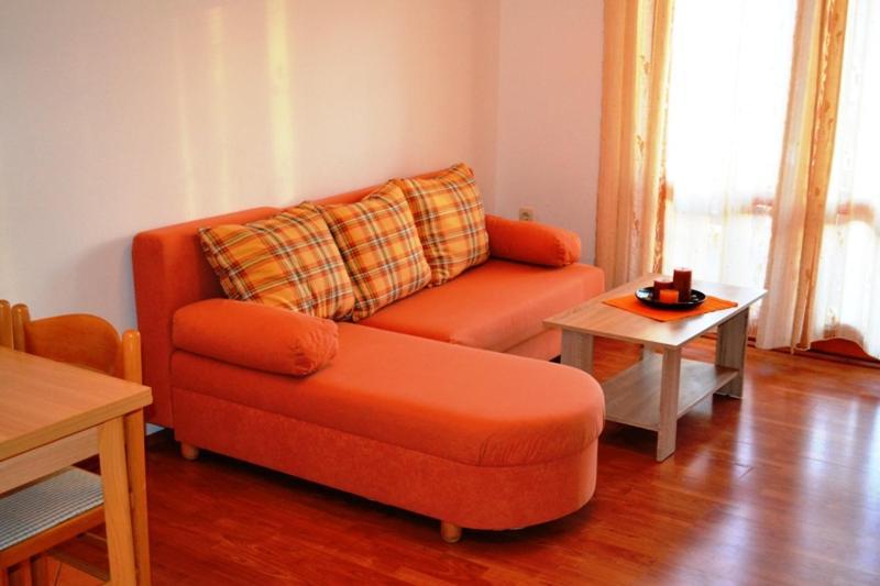 Apartments Belic With Pool Jelsa  Extérieur photo