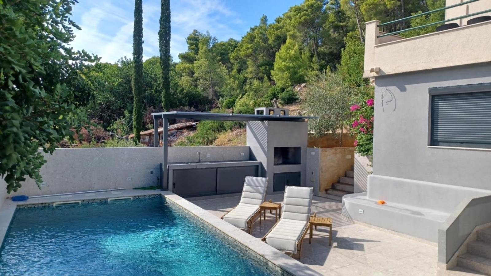 Apartments Belic With Pool Jelsa  Extérieur photo